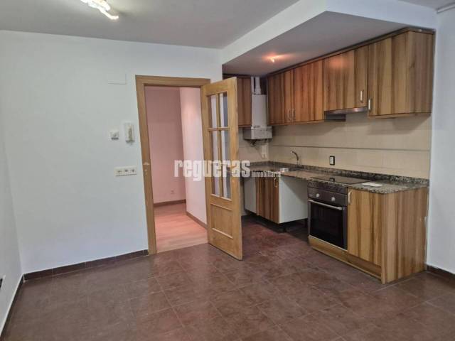 Apartamento en Alquiler en Calle Palacio Valdés en Sama