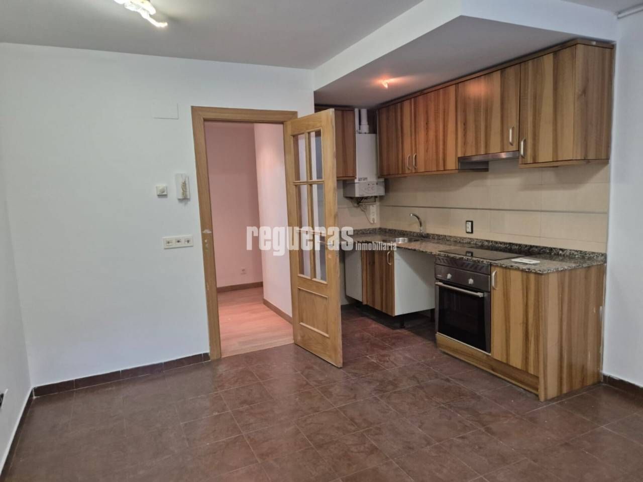 Kitchen of Apartment to rent in Langreo  with Heating