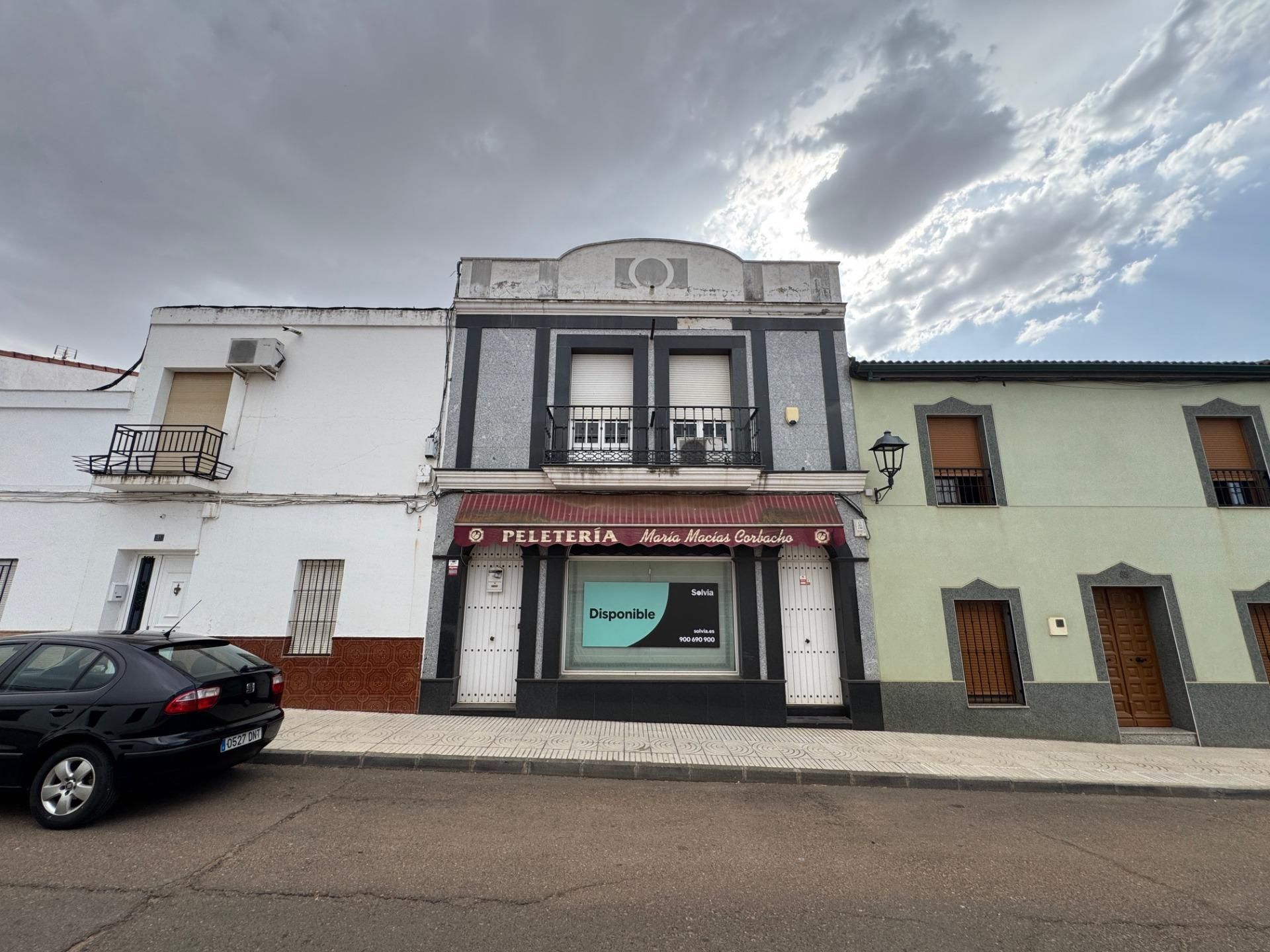Vista exterior de Edifici en venda en La Zarza (Badajoz)