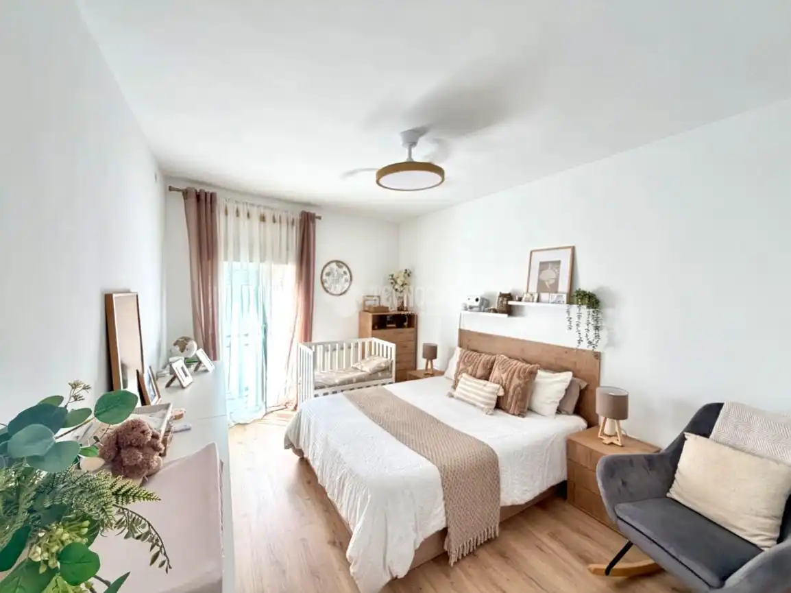 Habitación de Casa adosada en venta en Arganda del Rey con Calefacción y Terraza