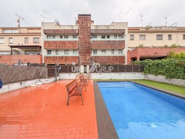 Maisonette mit Balkon zum Verkauf in Calle Llevant
