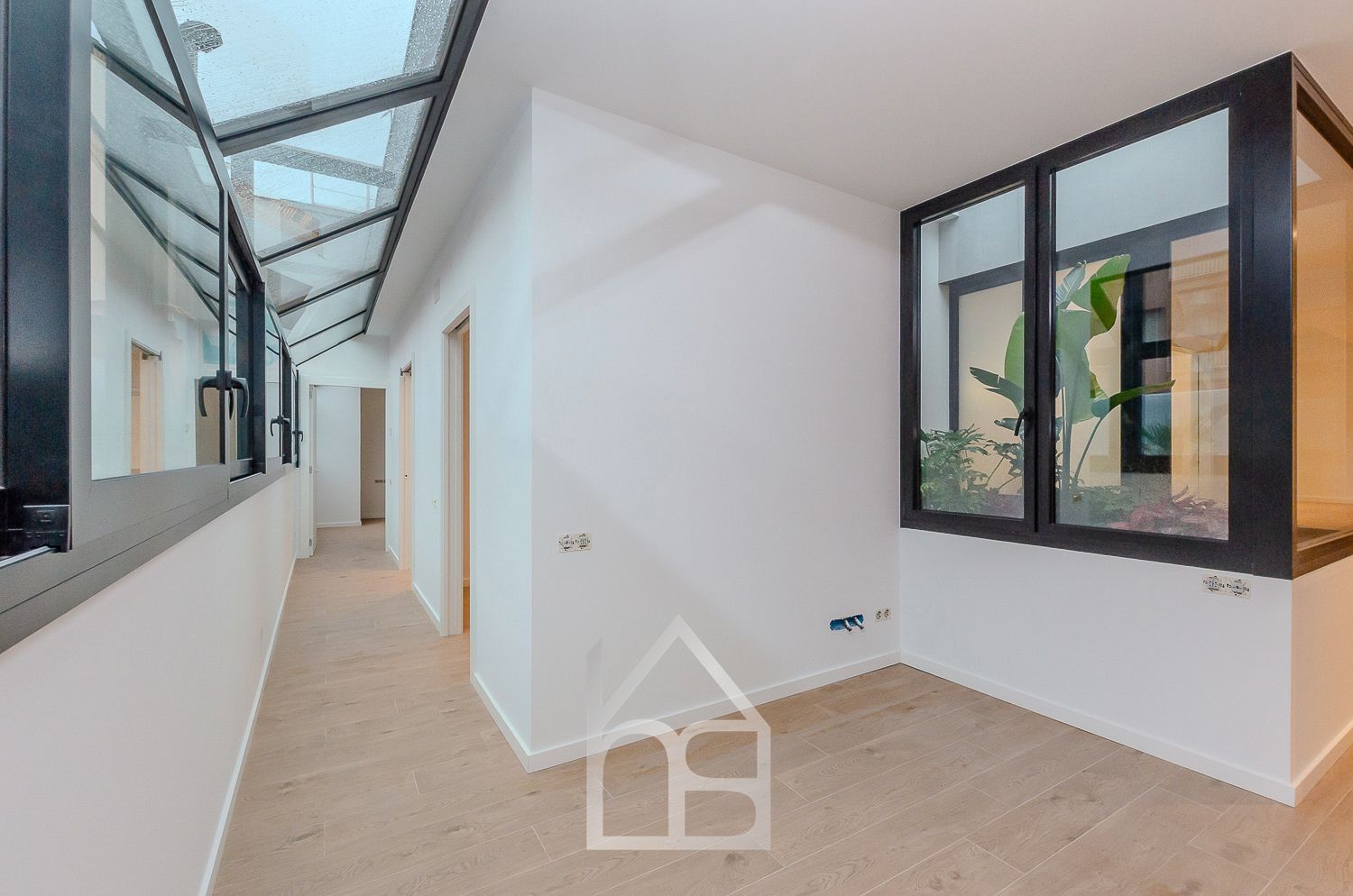 Flat for sale in Cornellà de Llobregat  with Air Conditioner, Heating and Terrace