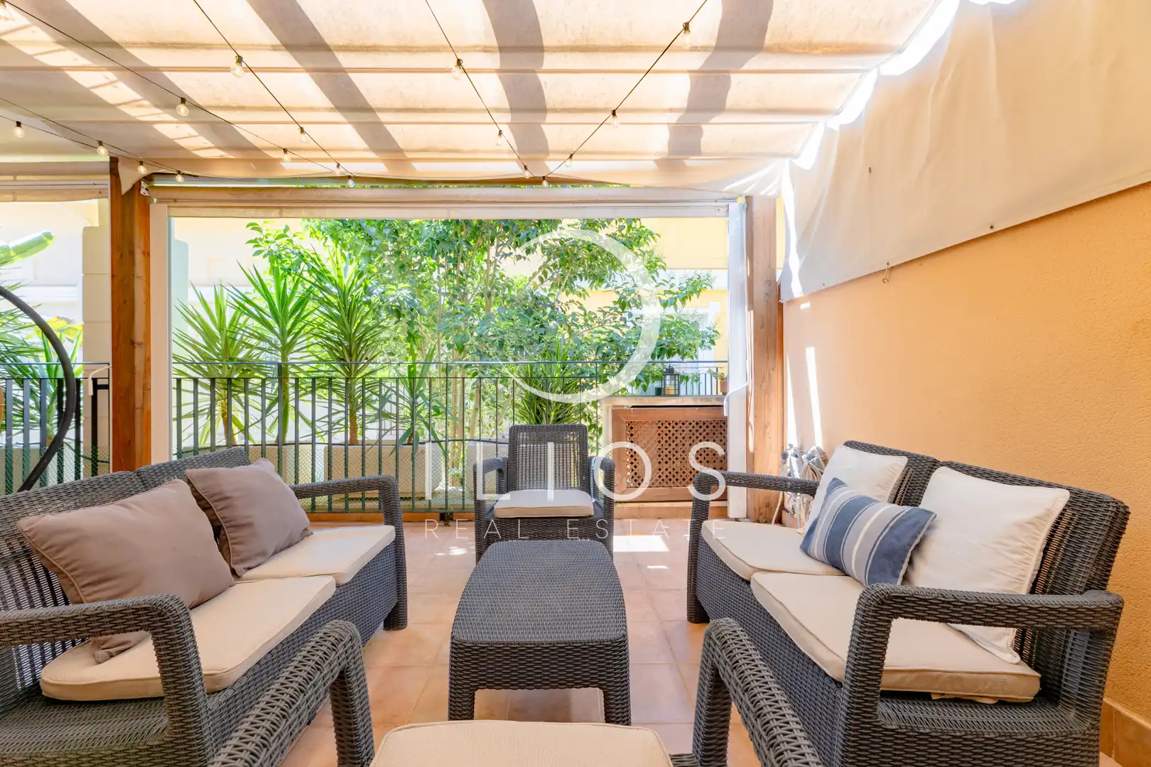 Terrasse von Wohnung zum Verkauf in Chiva mit Klimaanlage, Parkett und Terrasse