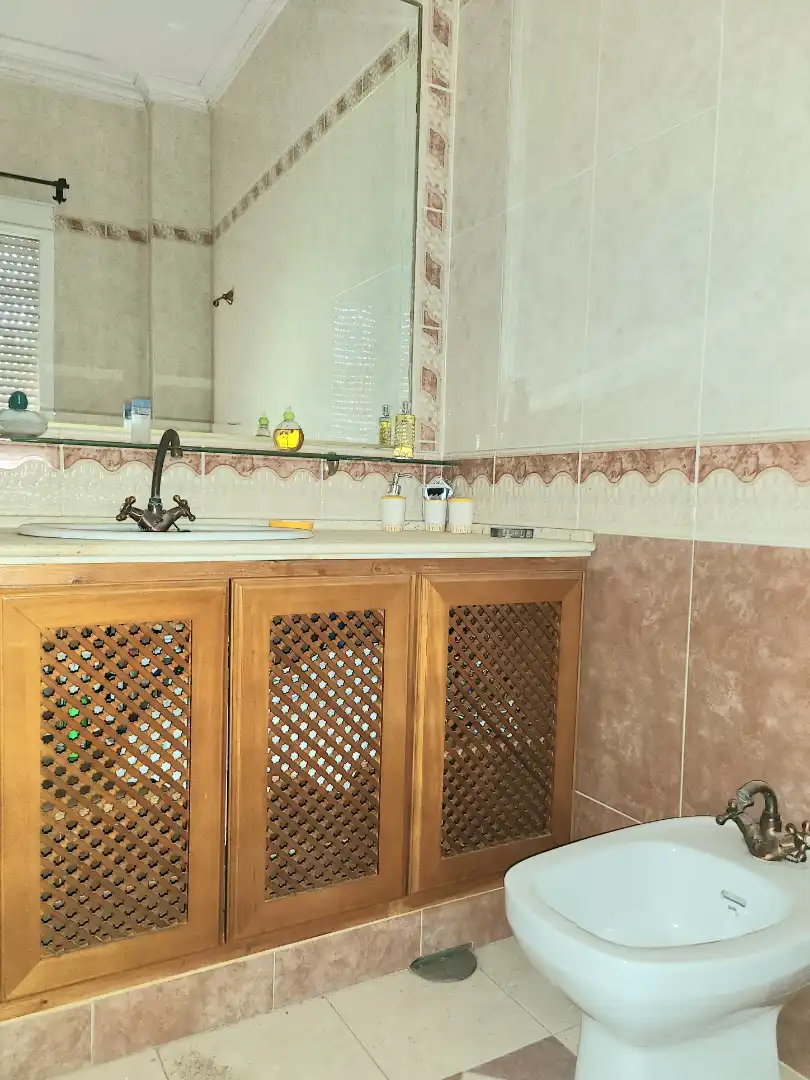Bany de Casa o xalet en venda en El Viso del Alcor amb Aire condicionat, Calefacció i Jardí privat