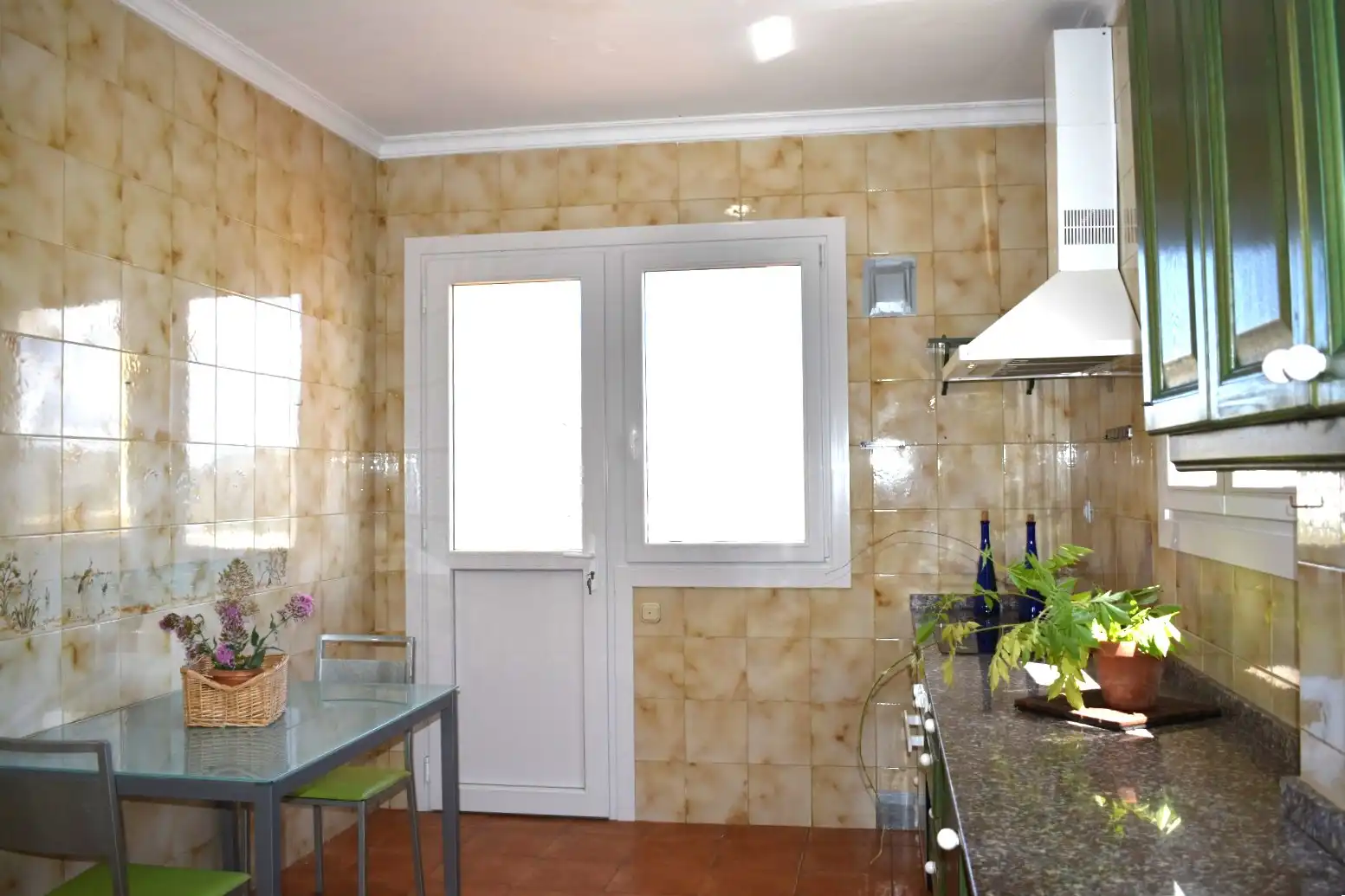 Cuina de Casa o xalet en venda en Las Palmas de Gran Canaria amb Jardí privat, Terrassa i Balcó