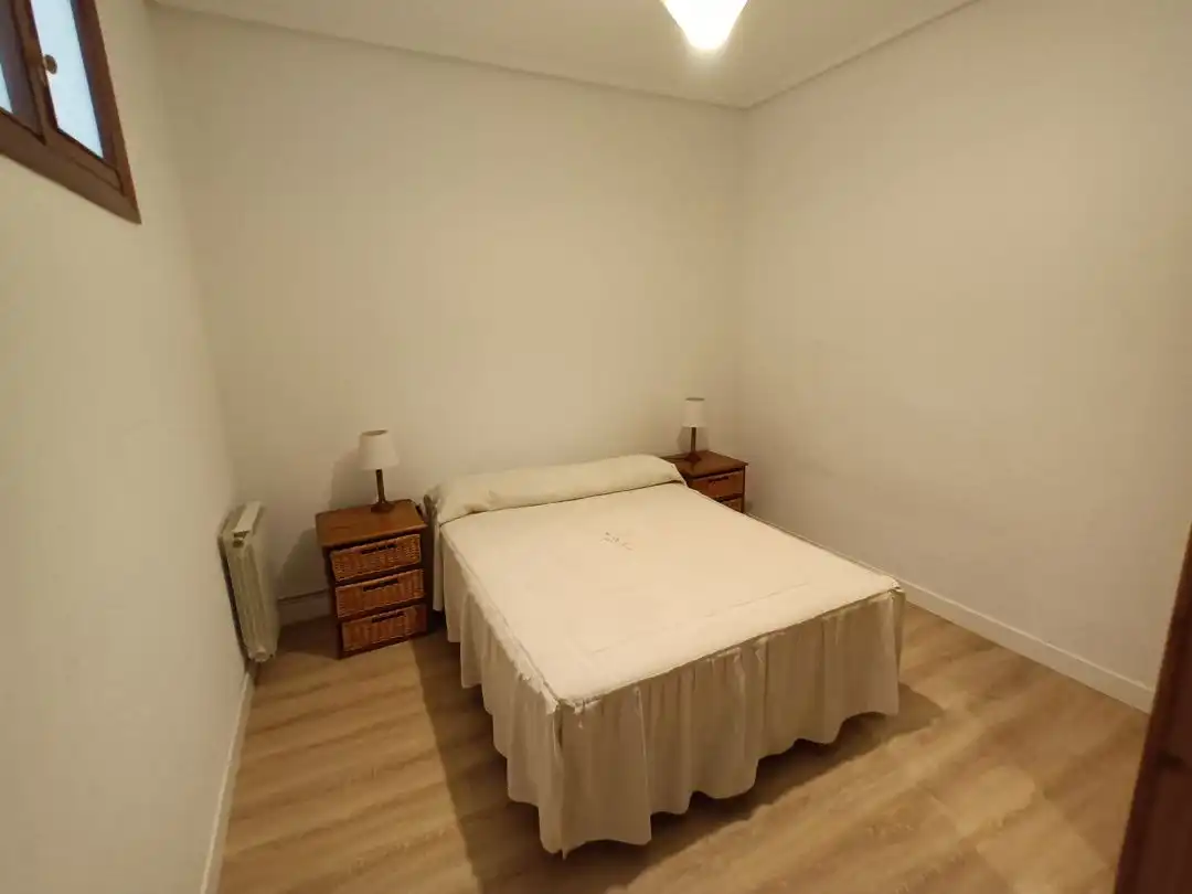Habitación de Piso de alquiler en Donostia - San Sebastián  con Calefacción, Terraza y Balcón