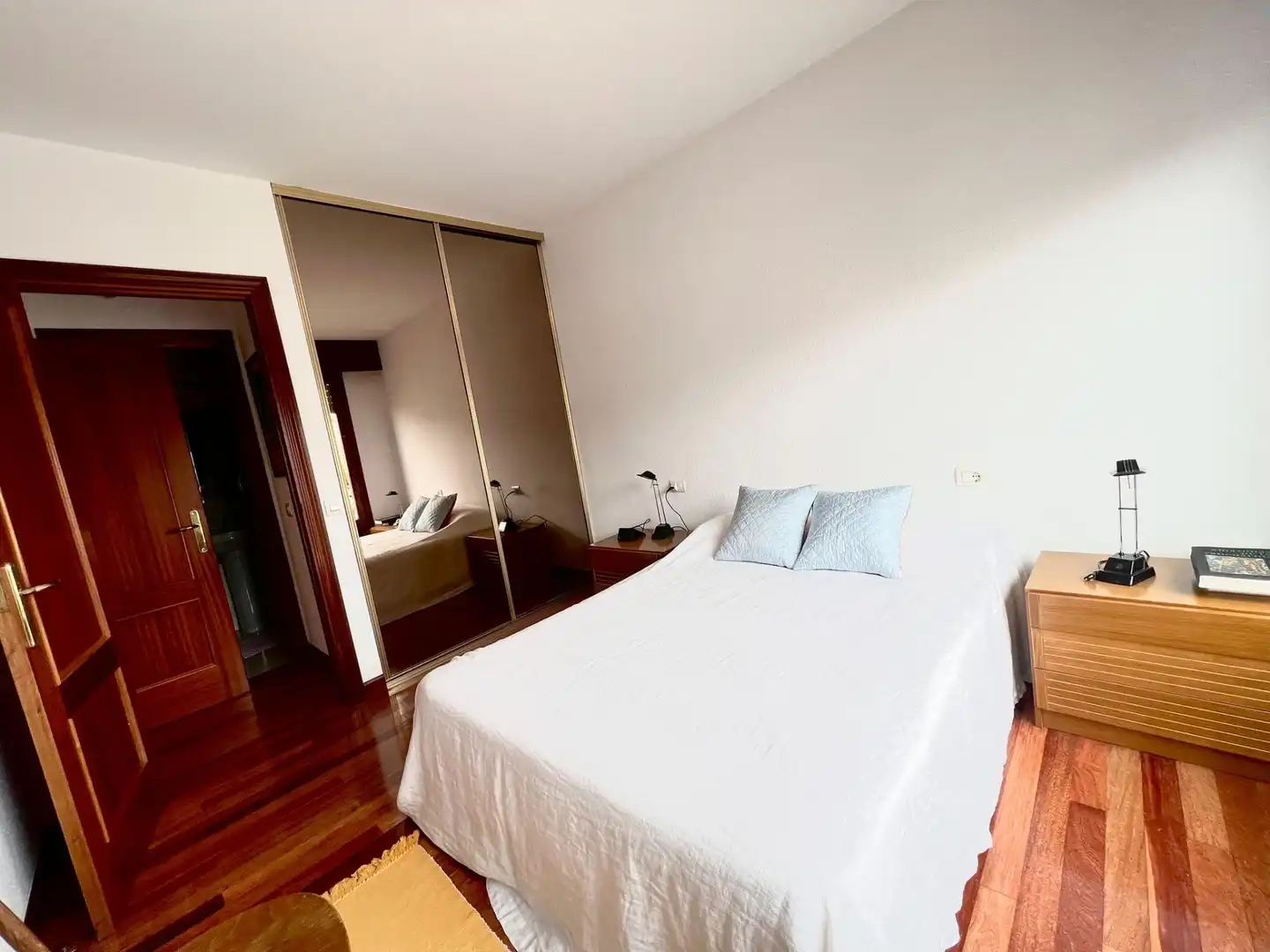 Habitación de Piso en venta en Castro-Urdiales con Calefacción, Terraza y Piscina comunitaria