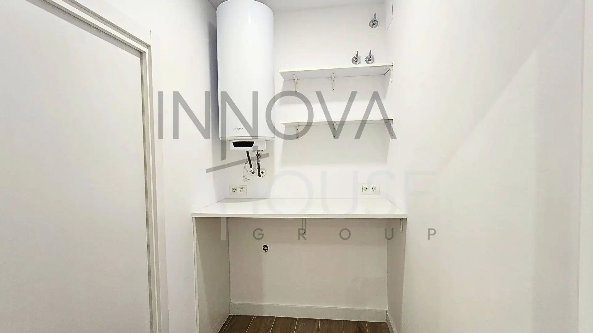 Planta baja en venta en Carrer de les Aigües del Llobregat, La Florida