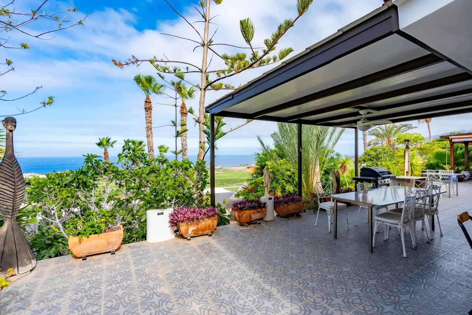 Terrassa de Casa o xalet en venda en Guía de Isora amb Aire condicionat, Jardí privat i Terrassa