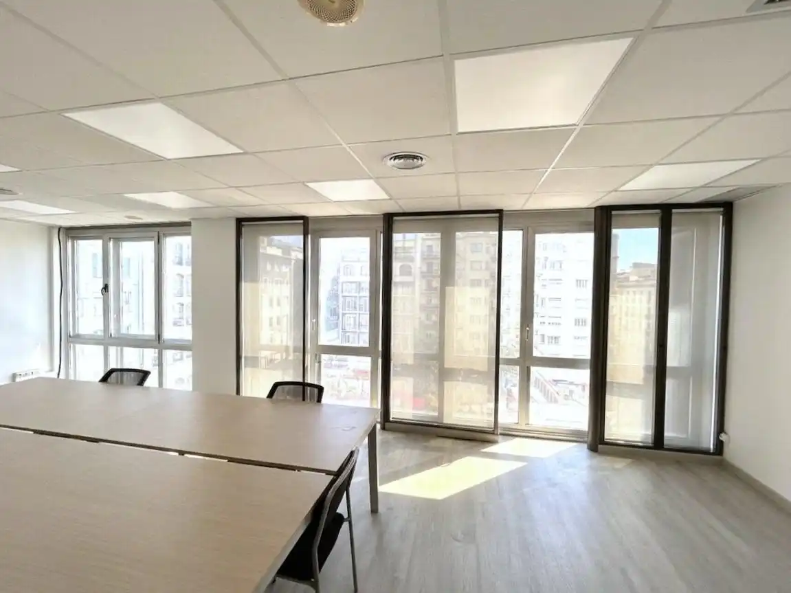 Büro mit Aufzug zur Miete in Carrer del Consell de Cent, imagen 3