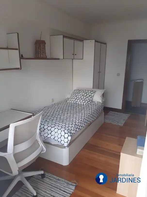 Bedroom of Flat for rent in Bilbao   with Heating and Terrace