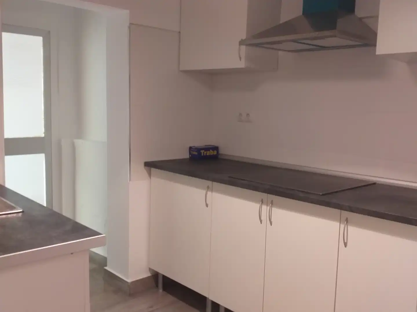 Flat for rent in Avenida Virgen del Rocío, Centro - Doña Mercedes