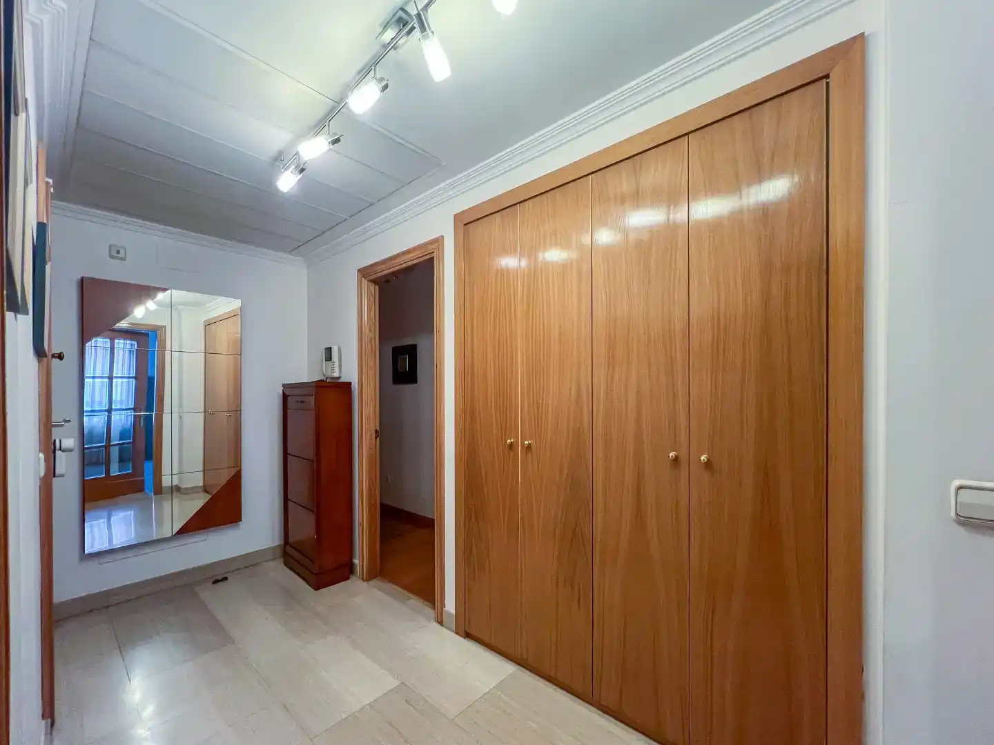 Wohnung zum Verkauf in  Madrid Capital mit Klimaanlage und Schwimmbad