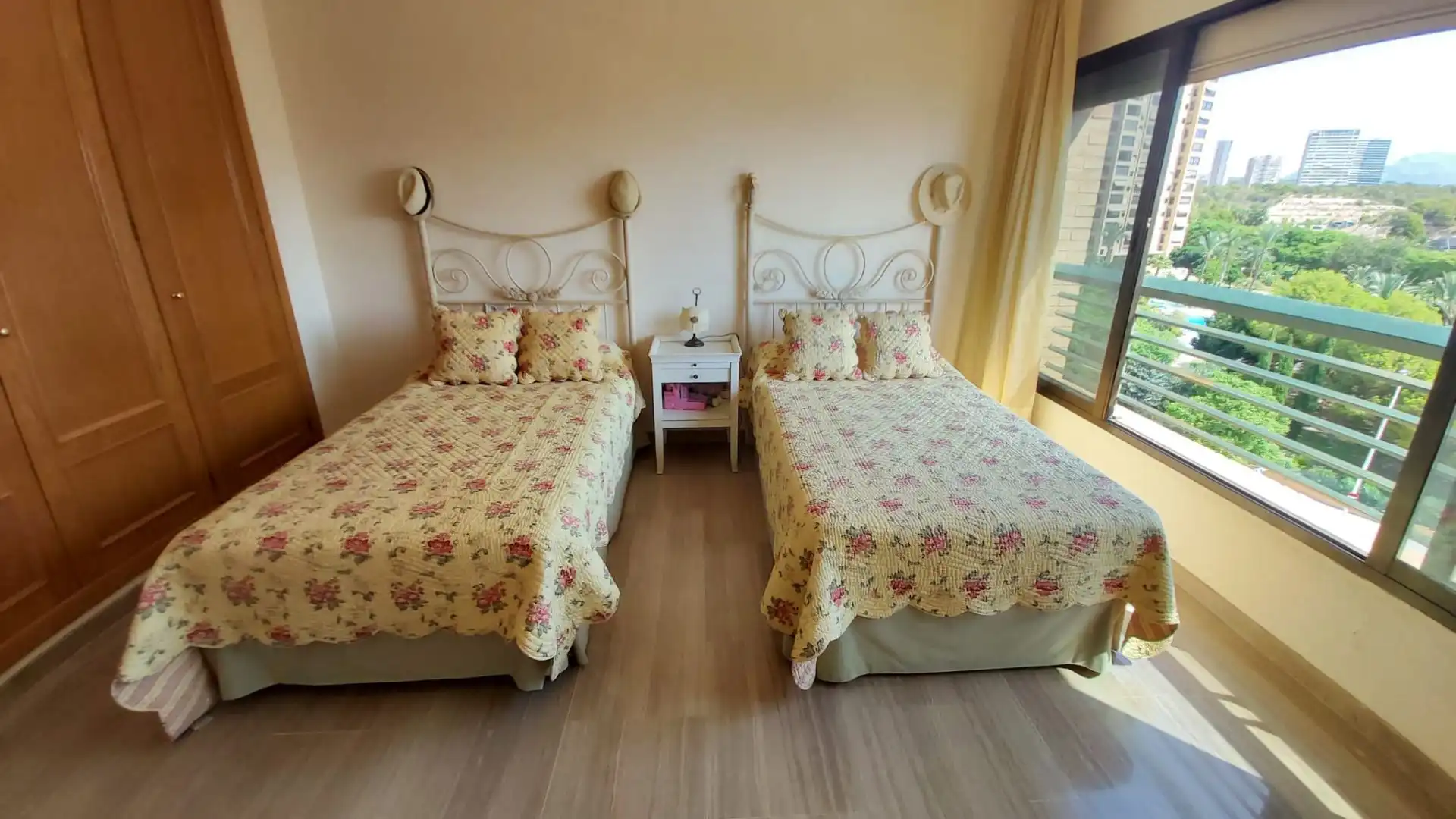 Dormitori de Apartament en venda en Benidorm amb Aire condicionat, Calefacció i Terrassa