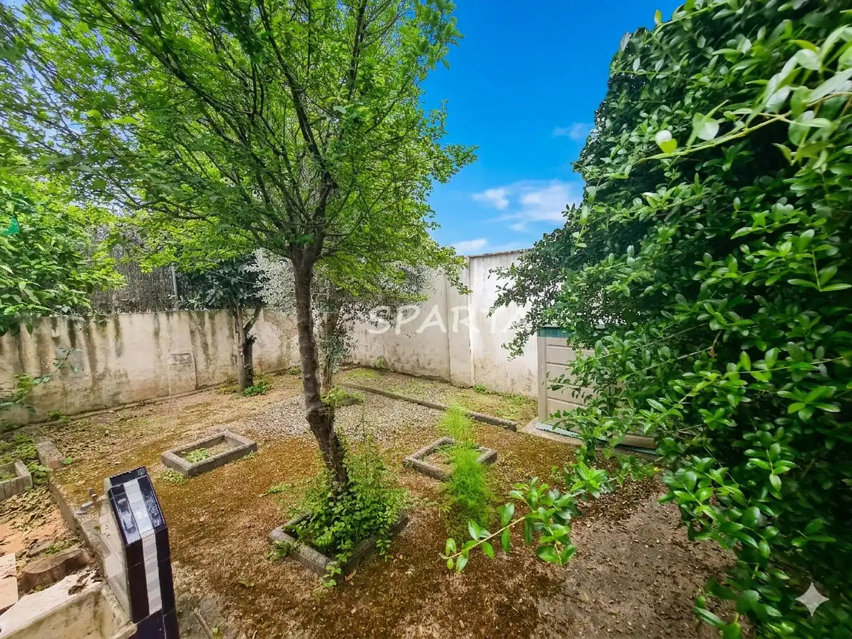 Casa o xalet en venda a Calle Manuel Altolaguirre, Valencina de la Concepción