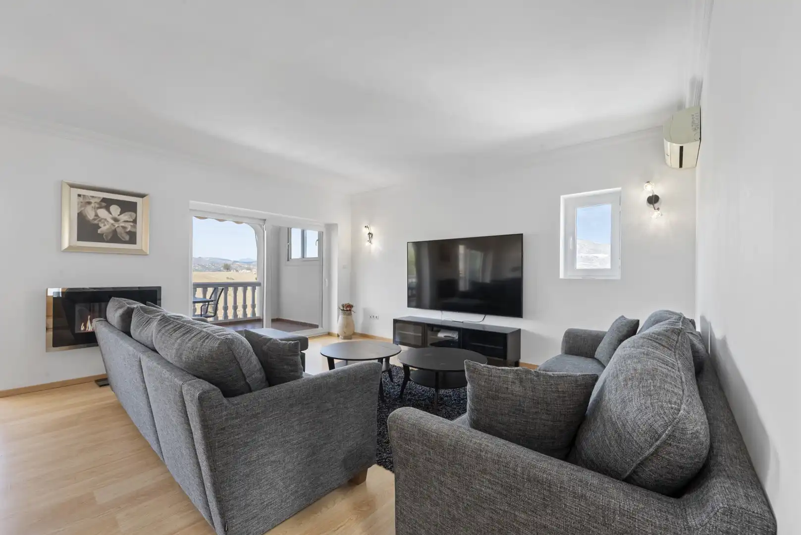 Living room of Houses for sale in Mijas  with Air Conditioner, Private garden and Terrace