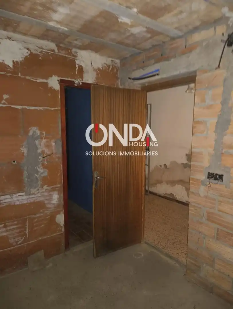 Commercial properties for rent in Àger