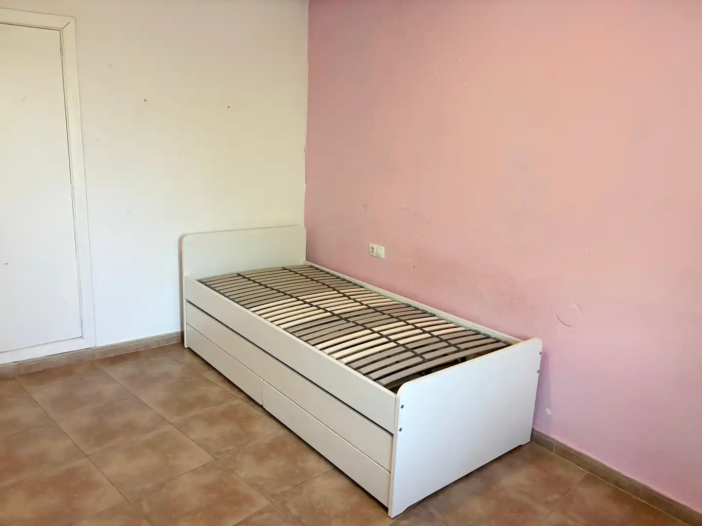 Bedroom of Flat for sale in Chiva  with Heating, Swimming Pool and Balcony