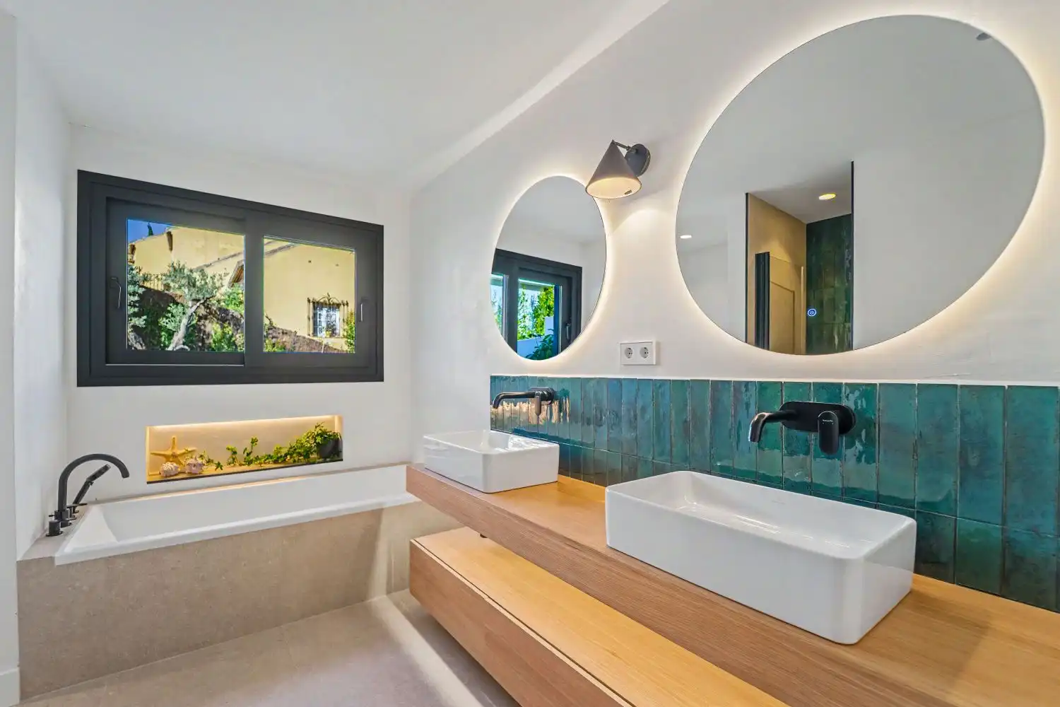 Baño de Casa o chalet en venta en Sotogrande con Aire acondicionado, Calefacción y Jardín privado