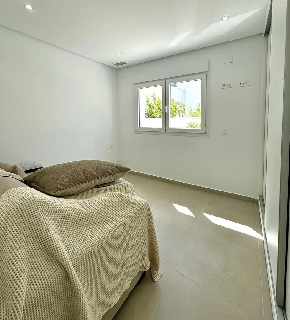 Chalet con piscina en venta en Benijófar, imagen 19