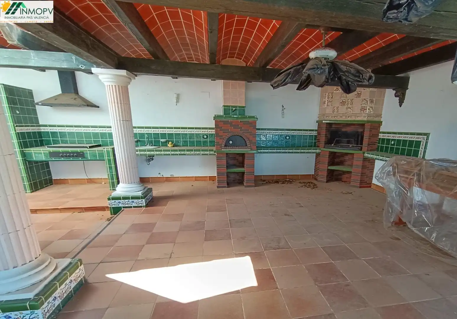 Cuina de Casa o xalet en venda en Vinaròs amb Jardí privat, Terrassa i Traster