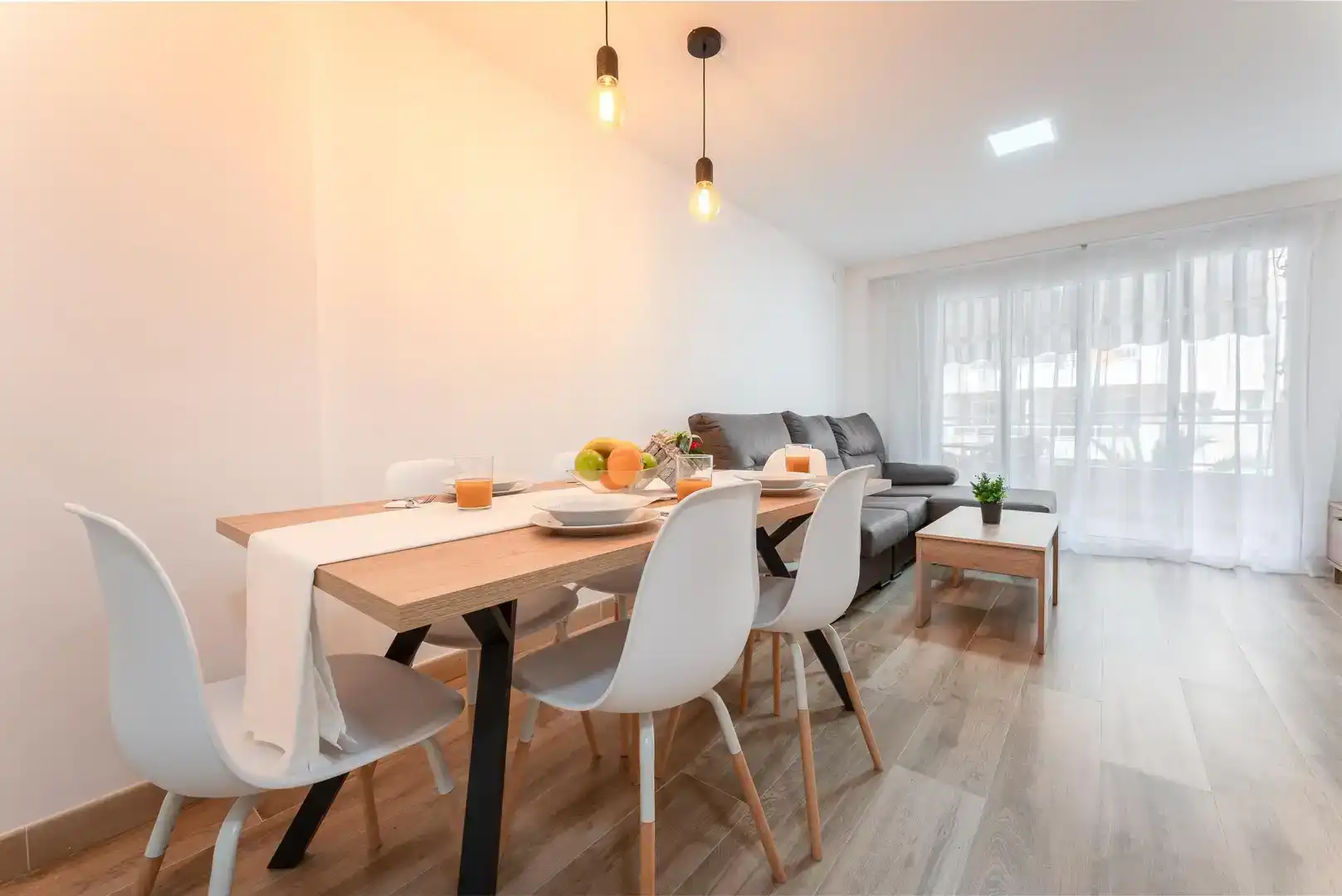 Dining room of Flat for rent in Salou  with Air Conditioner, Parquet flooring and Furnished