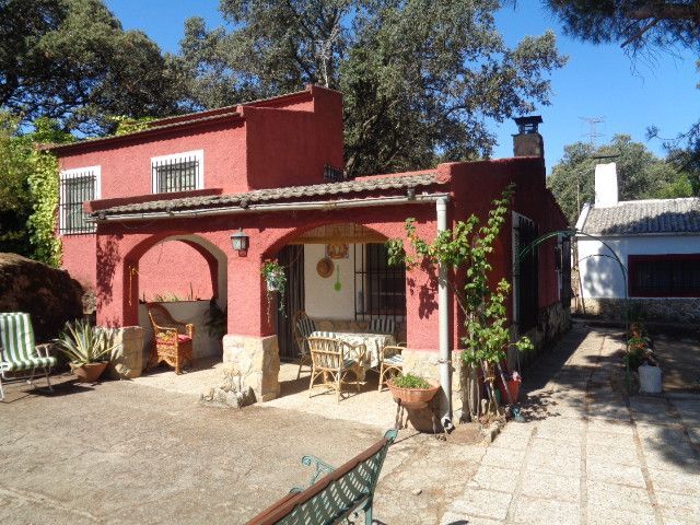 Vista exterior de Casa o chalet en venta en Cervera de los Montes con Jardín privado, Trastero y Piscina