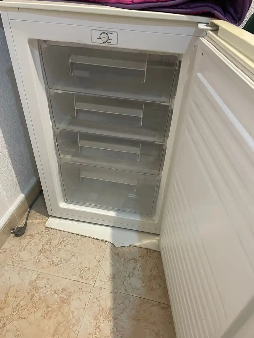 Flat for rent in Calle Buensuceso, Centro - Sagrario