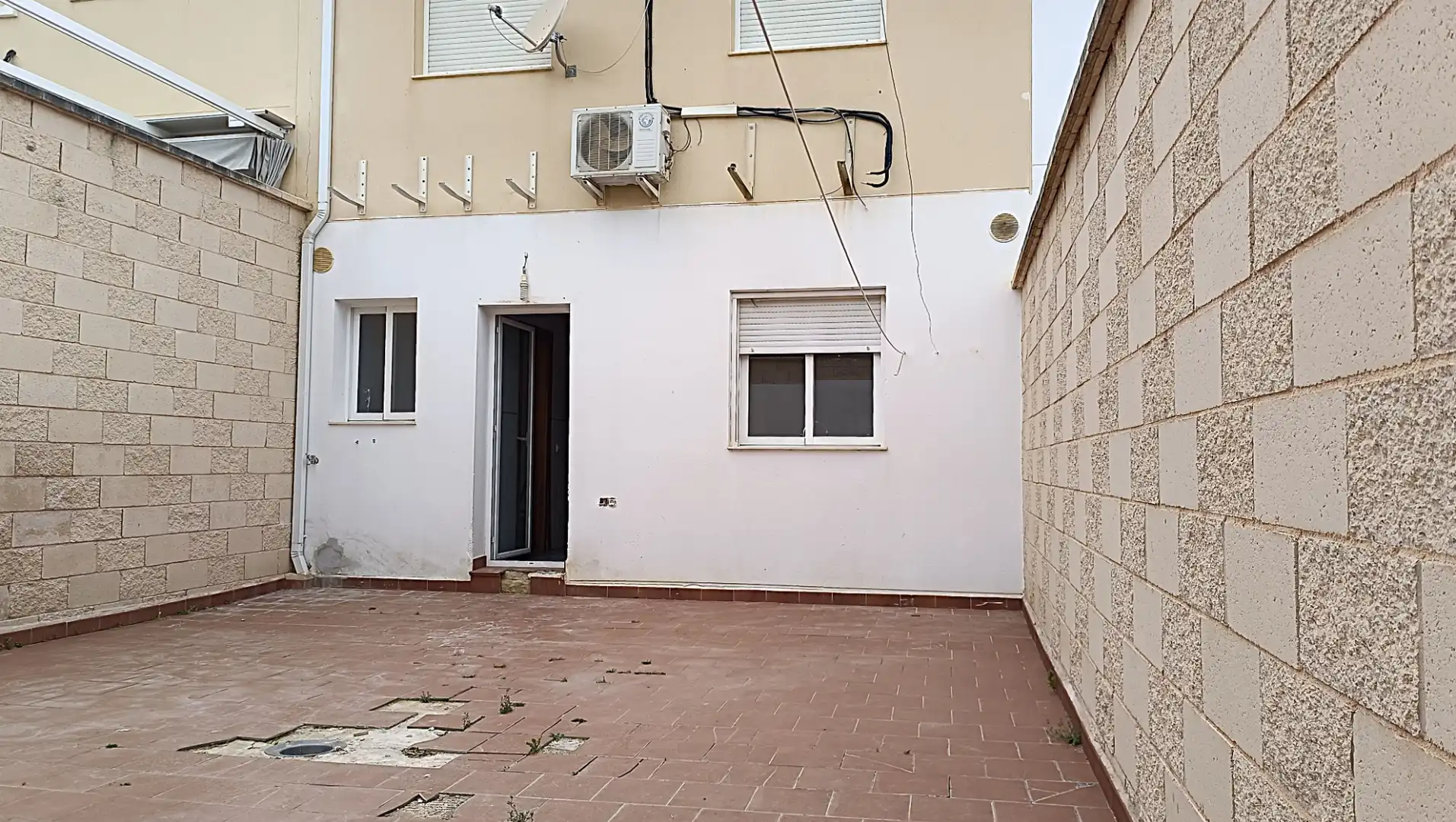 Vista exterior de Casa adosada en venta en Mancha Real con Aire acondicionado, Jardín privado y Terraza