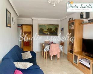 Bedroom of Flat for sale in  Toledo Capital  with Heating, Oven and Washing machine