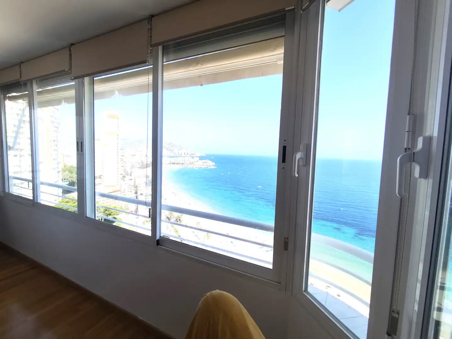 Habitación de Piso en venta en Benidorm con Amueblado, Lavadora y Balcón