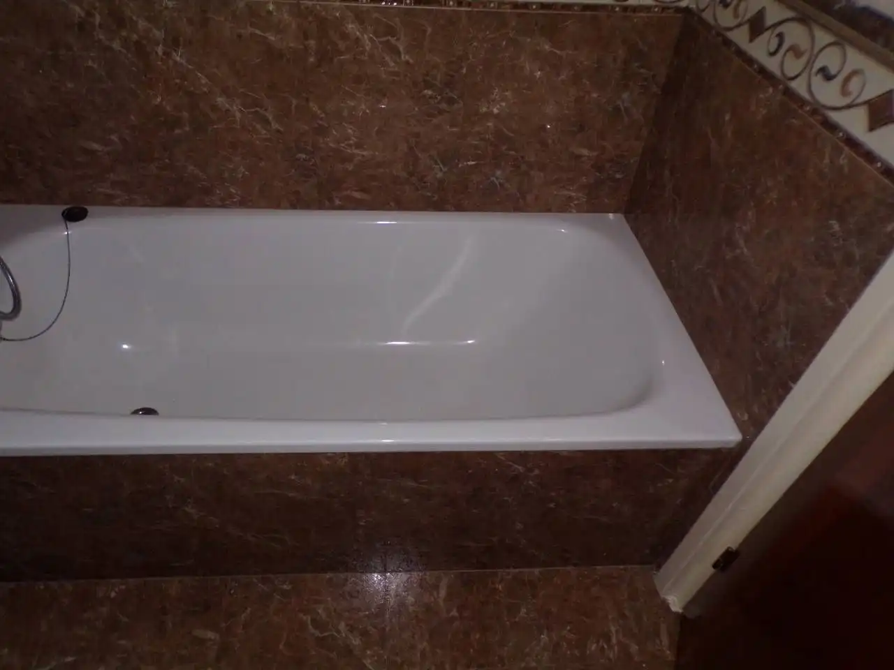 Bany de Pis en venda en Figueres amb Balcó