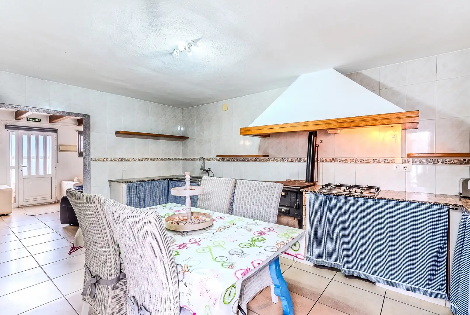 Cocina de Casa o chalet en venta en Amposta con Aire acondicionado, Calefacción y Jardín privado