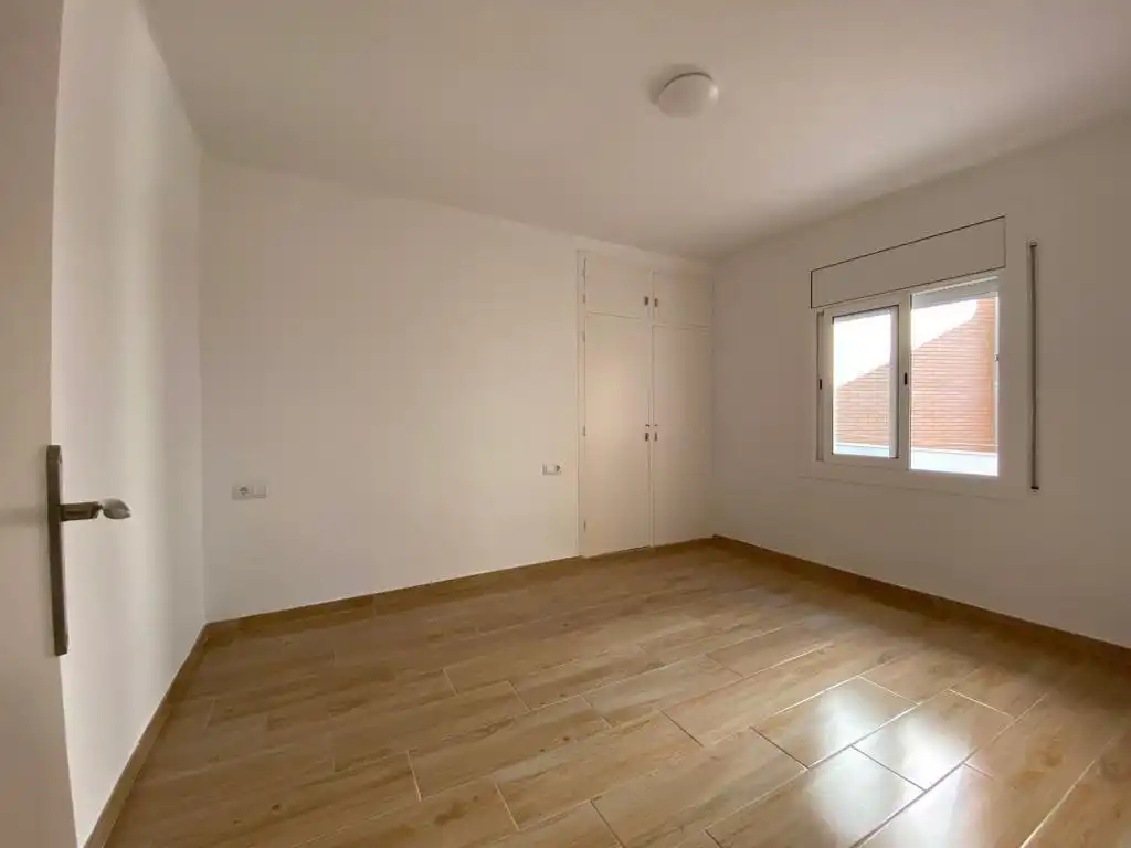 Schlafzimmer von Gebäude zum Verkauf in Barcelona