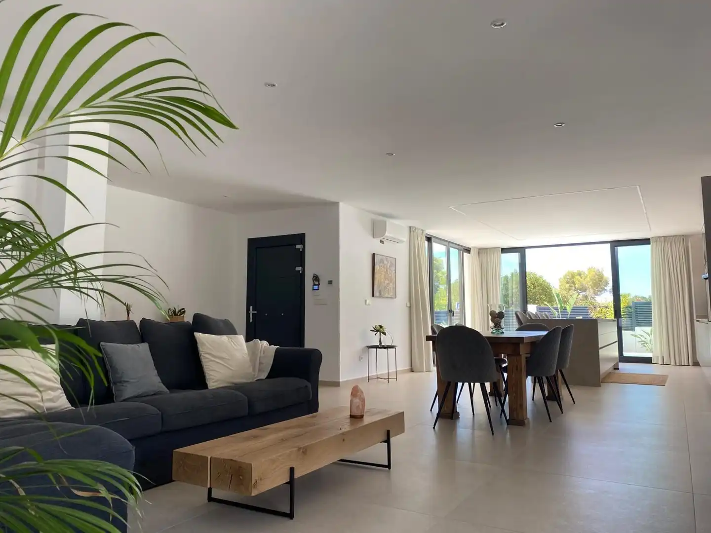 Sala de estar de Casa o chalet en venta en La Nucia con Aire acondicionado, Calefacción y Jardín privado