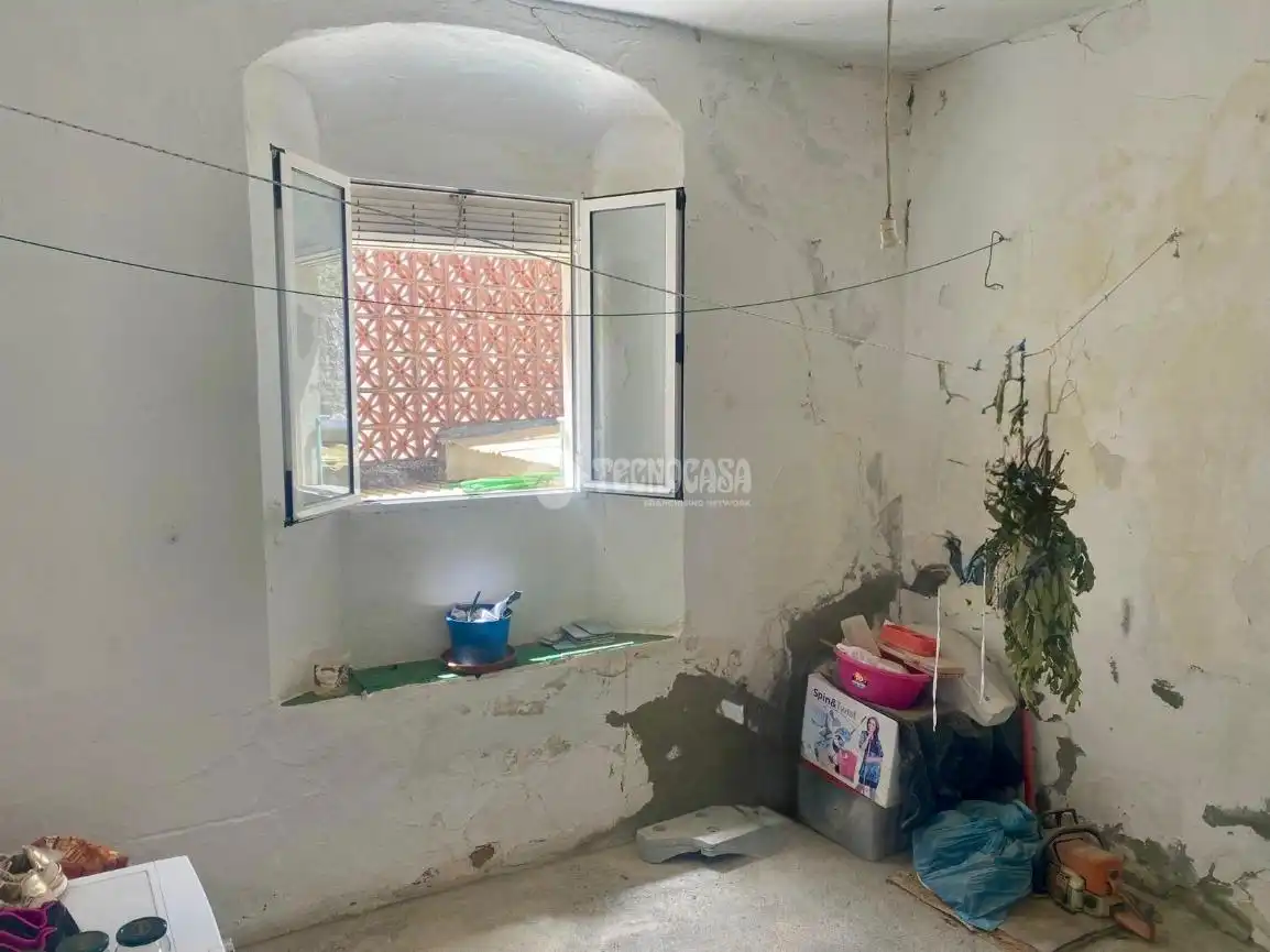 Detached homes for sale in Jimena de la Frontera  with Storage room