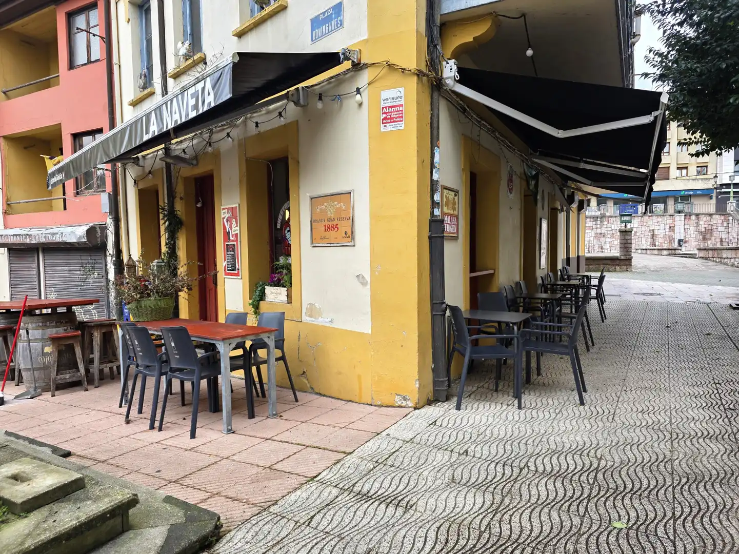 Einfamilien-Reihenhaus zum Verkauf in Nava mit Terrasse