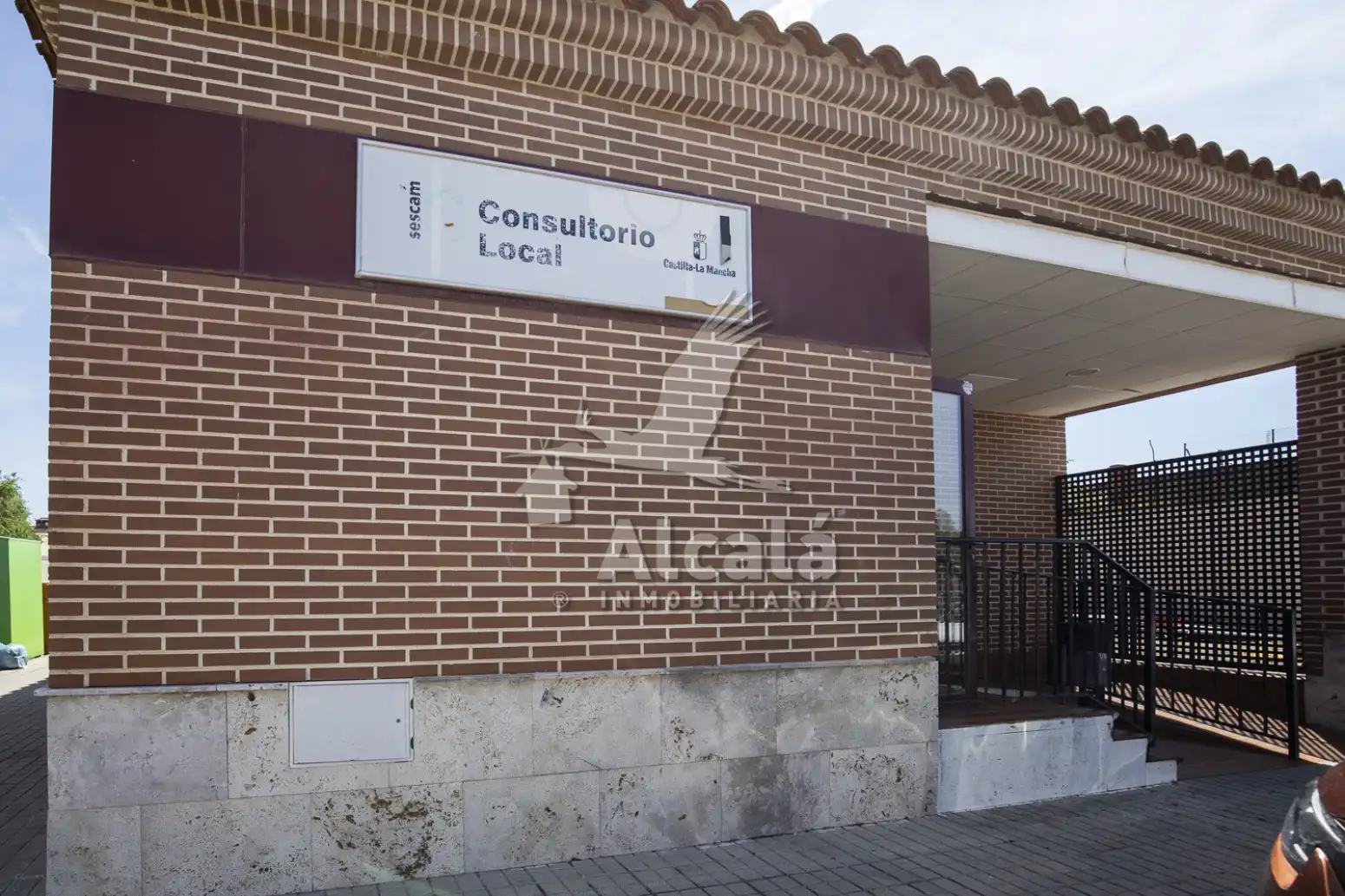 Vista exterior de Oficina en venta en Villamiel de Toledo con Calefacción