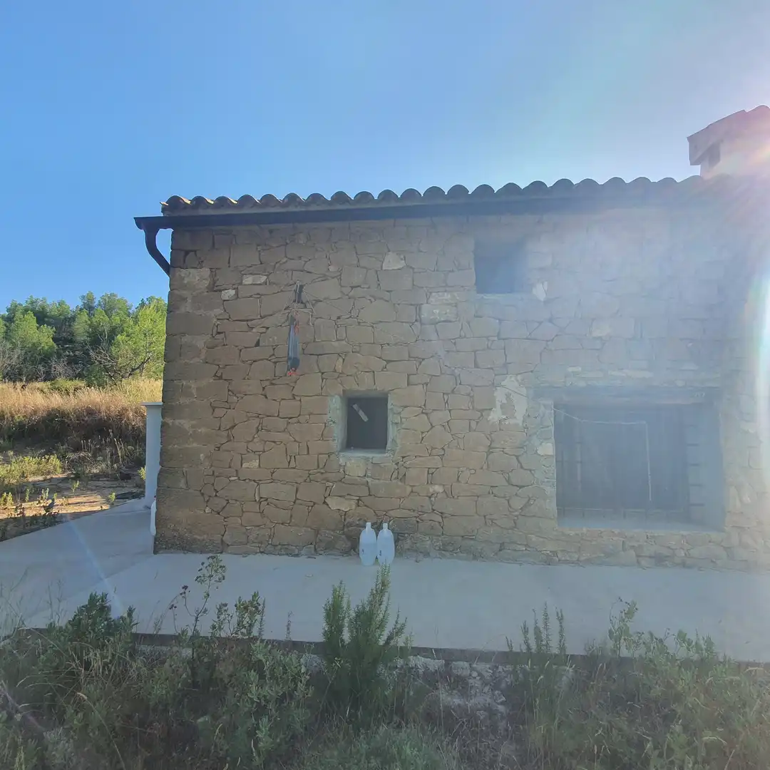 Vista exterior de Finca rústica en venda en Caseres amb Moblat