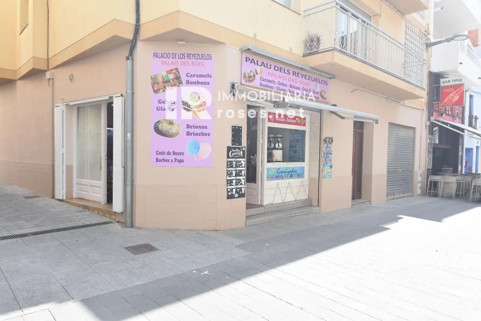 Vista exterior de Local en traspaso en Roses con Amueblado