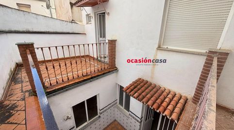 CASA DE DOS PLANTAS CON COCHERA