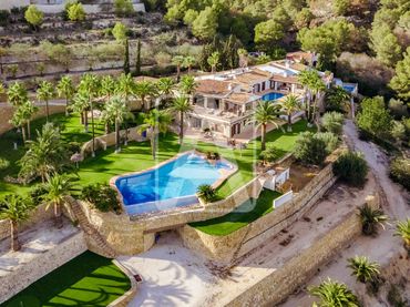 Casa rustica con piscina in vendita a La Fustera