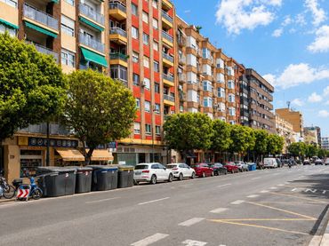 Wohnung mit Aufzug zum Verkauf in Avinguda del Port 135