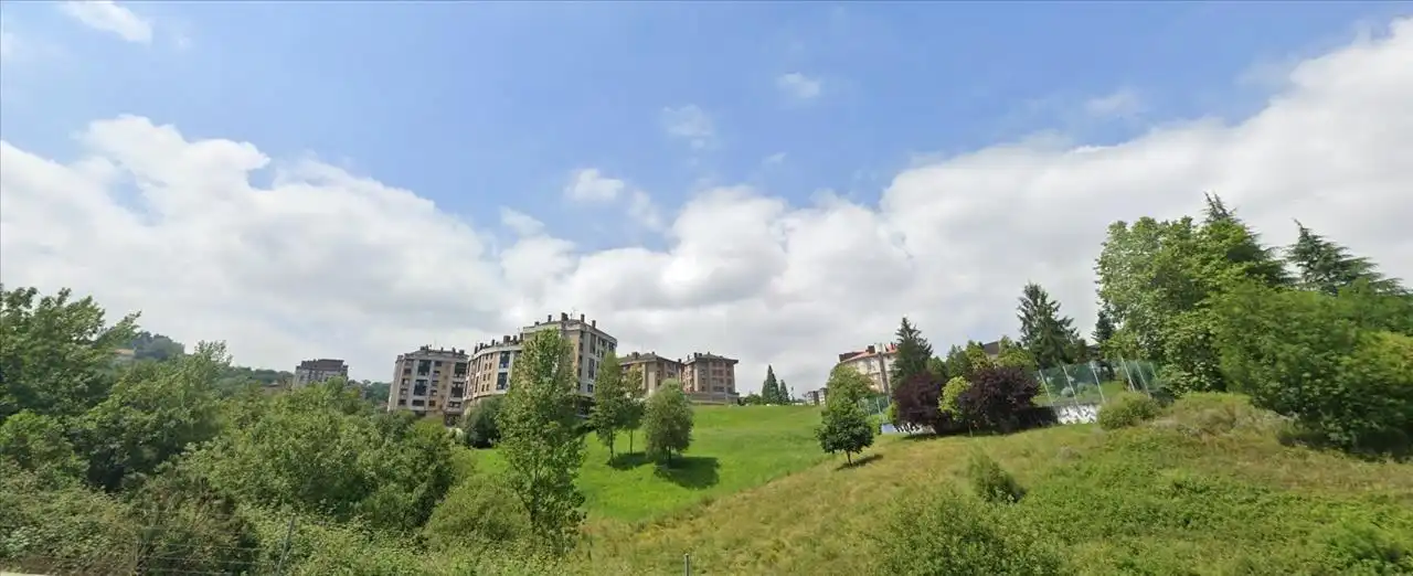 Vista exterior de Residencial en venta en Oviedo 