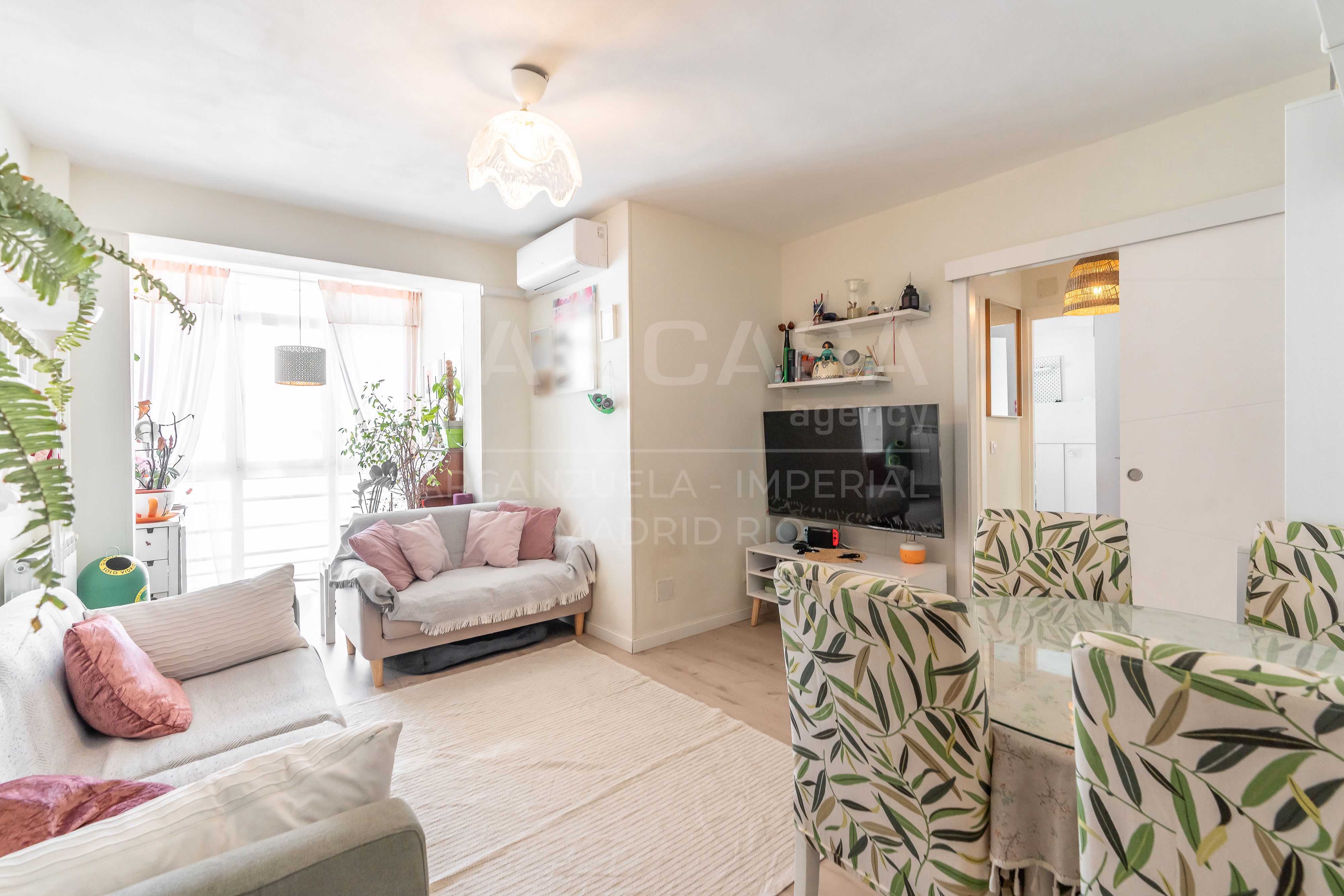 Sala de estar de Piso en venta en  Madrid Capital con Calefacción