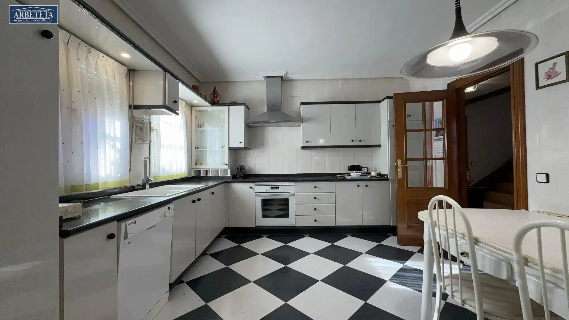 Cocina de Casa o chalet en venta en Guadalajara con Aire acondicionado, Calefacción y Terraza