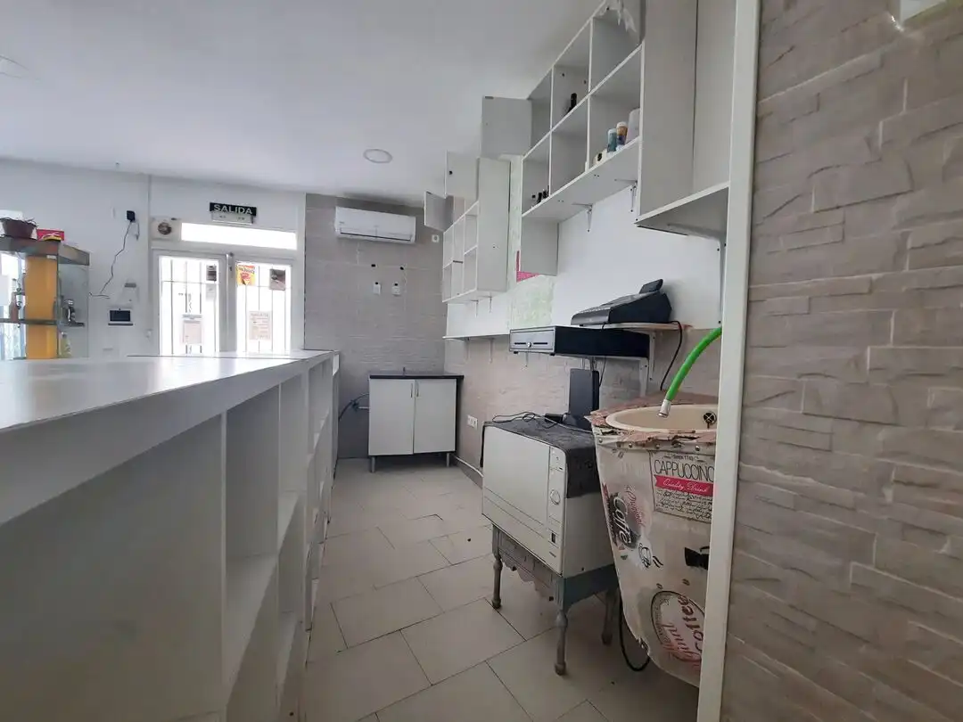 Cuina de Casa o xalet en venda en Escalona amb Balcó