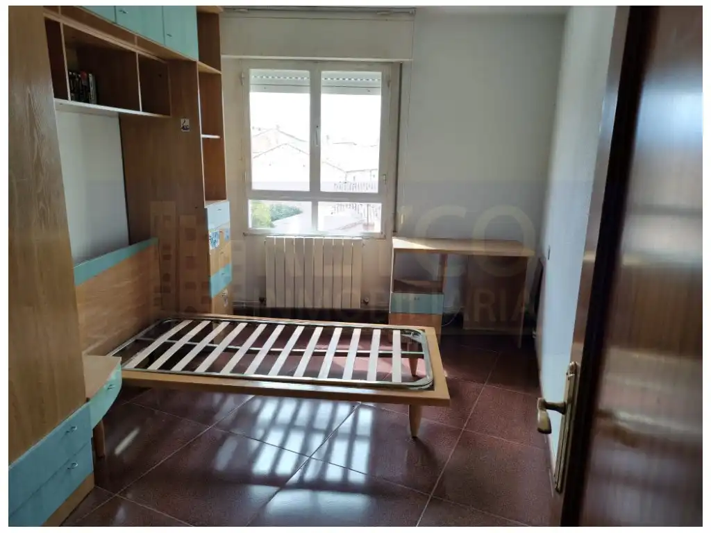 Habitación de Piso en venta en Alesanco con Balcón