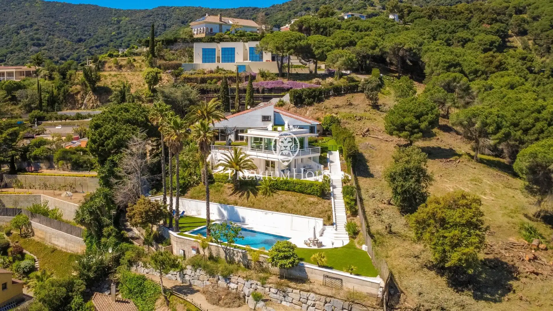 Vista exterior de Casa o xalet en venda en Alella amb Calefacció, Jardí privat i Terrassa