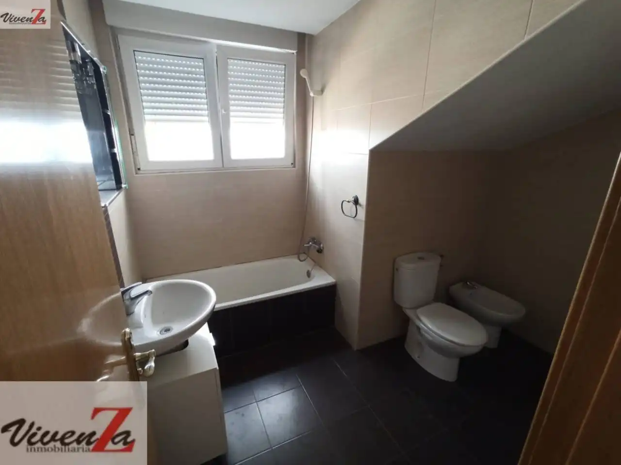 Baño de Piso en venta en Zamora Capital  con Calefacción, Trastero y Amueblado